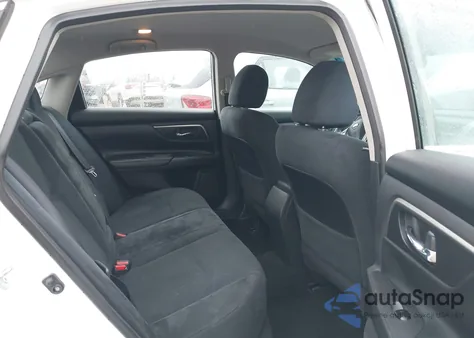 2015 Nissan Altima 2.5 S z USA, uszkodzony, nr VIN 1N4AL3AP7FC478888